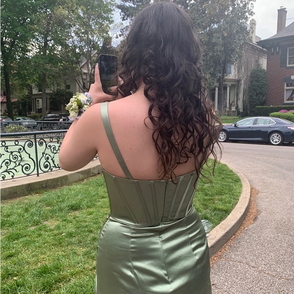 Prom Dress - Picture 4 of 6